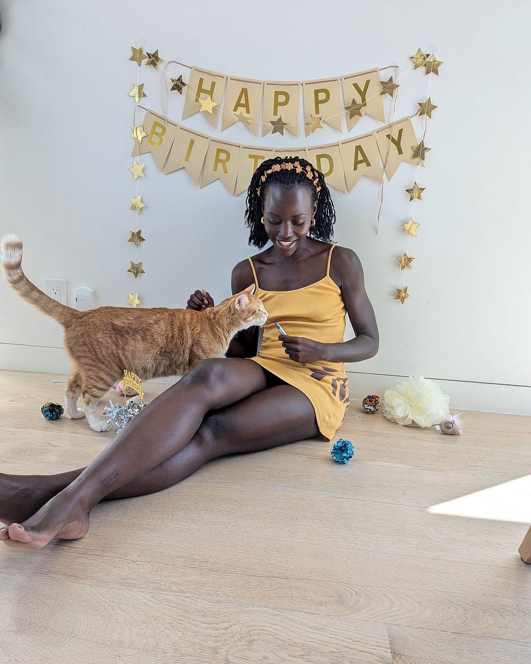 Lupita Nyong'o et son chat